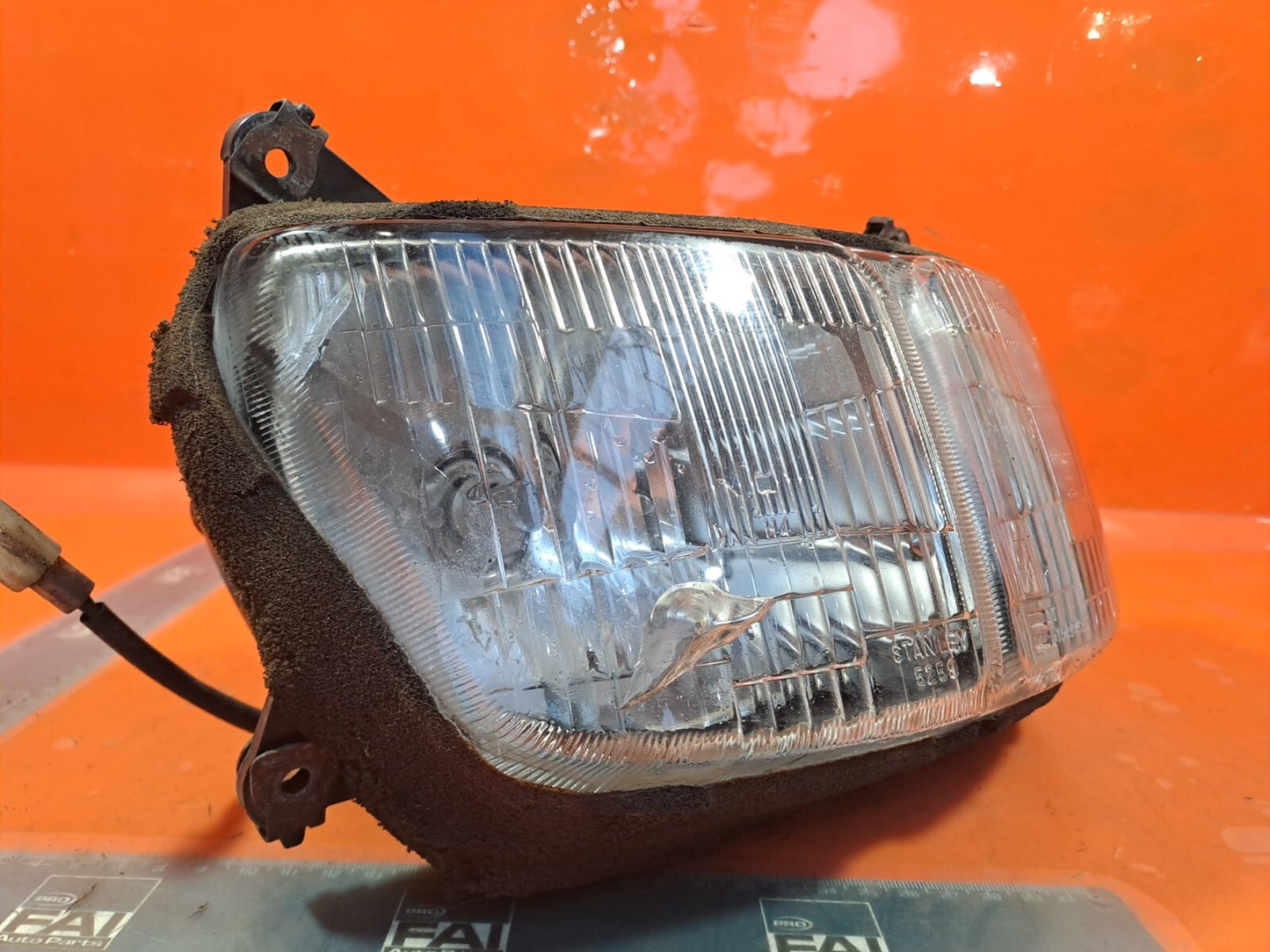 ✅HONDA VFR750 1995 PETROL FRONT HEADLIGHT + WARRANTY A182 - Image 4