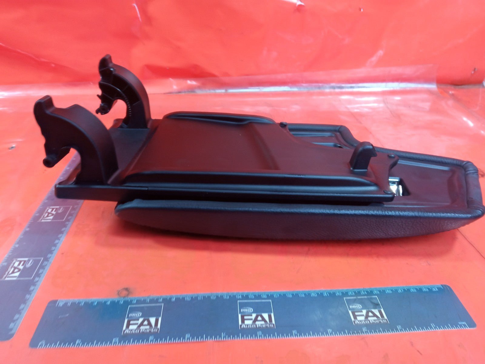 ✅2016 BMW 4 Series F33 Centre Console Armrest Cover Leather Black 9285160 A368 - Image 8