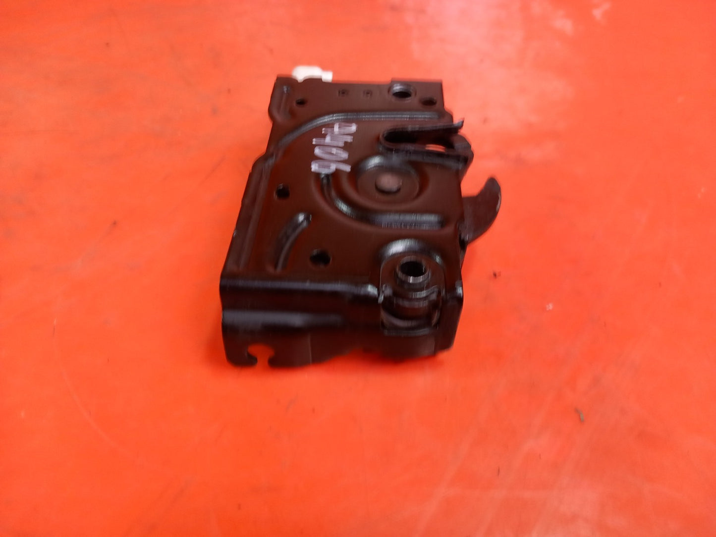 ebay-src:https://i.ebayimg.com/00/s/mtiwmfgxnjaw/z/4h4aaeswskfqjux6/$_57.jpg