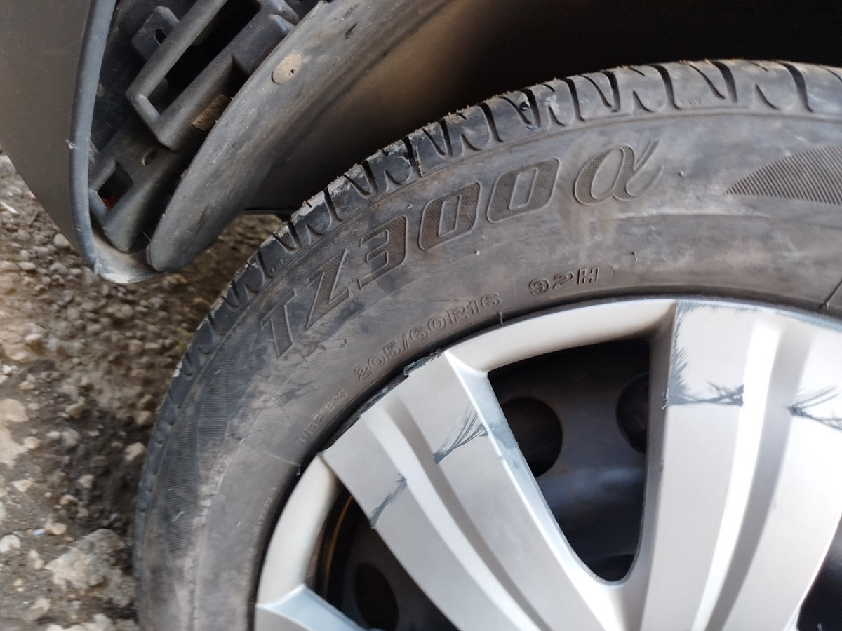 Vauxhall Combo MK4 1.5 Diesel 2020 Alloy Wheel with Tyre 205/60 R16 A414 - Image 4
