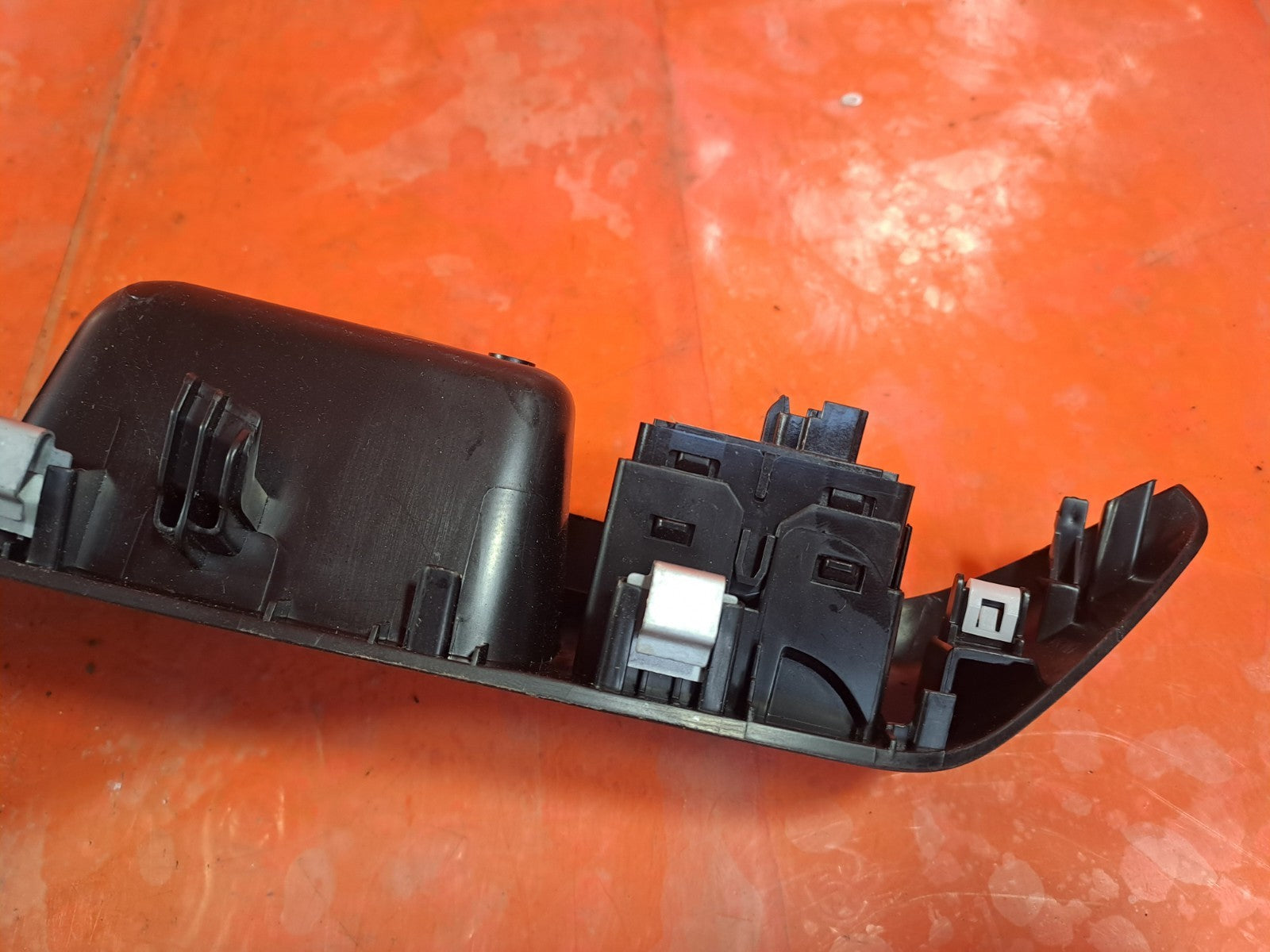 ebay-src:https://i.ebayimg.com/00/s/mtiwmfgxnjaw/z/aq0aaeswyijpqfhk/$_57.jpg