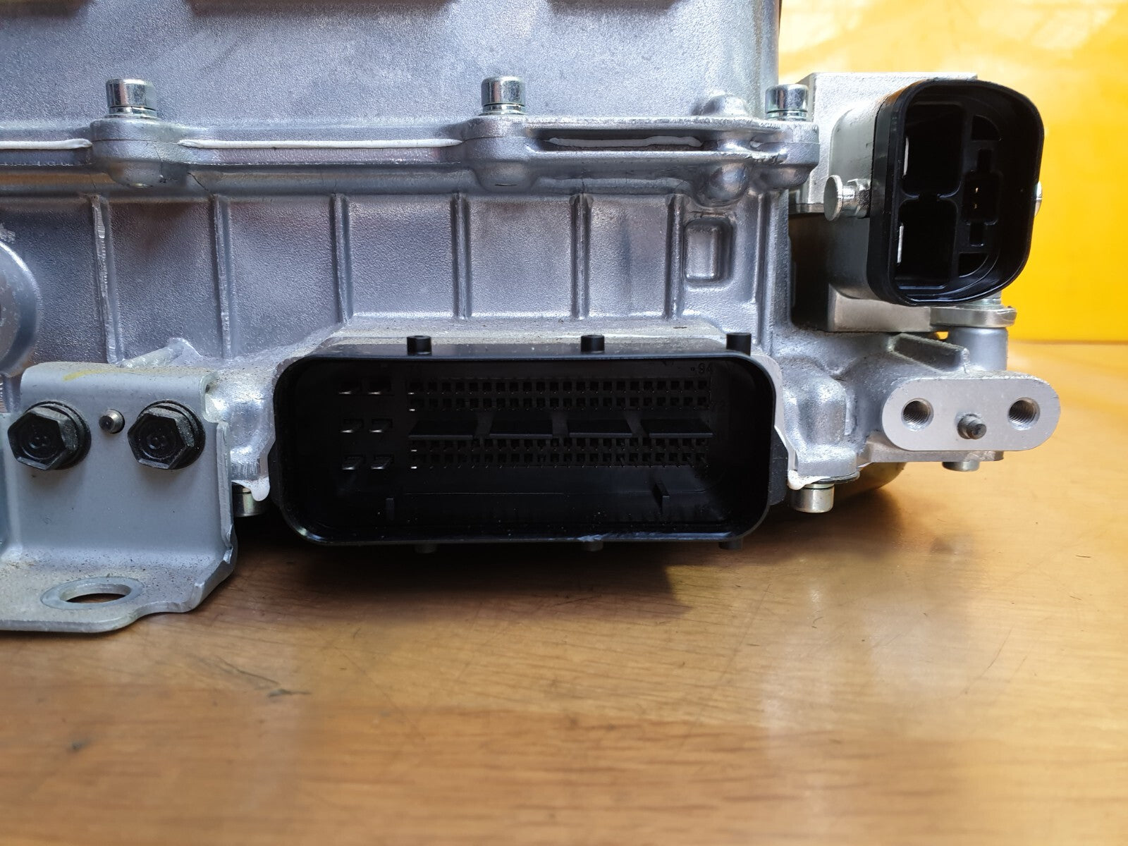 ebay-src:https://i.ebayimg.com/00/s/mtiwmfgxnjaw/z/-buaaoswhy9mk2uw/$_57.jpg