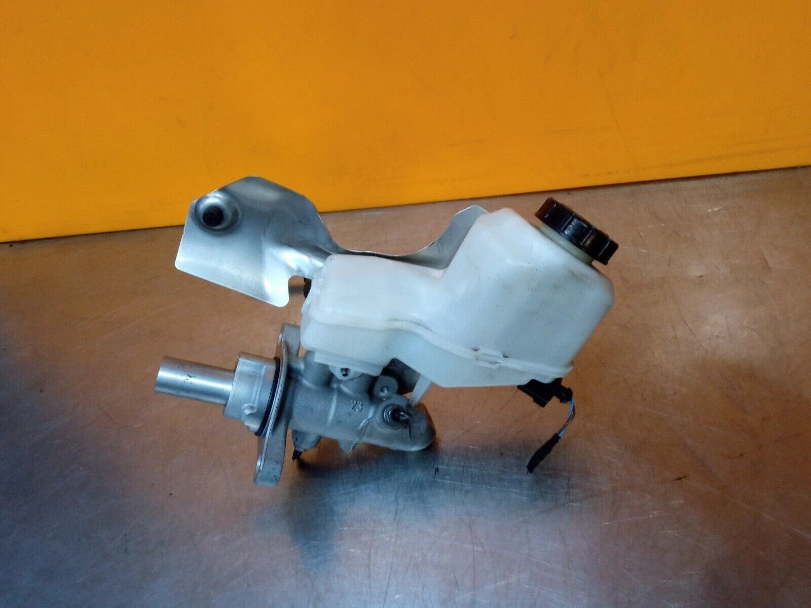 ✅VW Golf MK8 2.0 Diesel 2020 Brake Fluid Tank 0204839697 Warranty A001 - Image 3