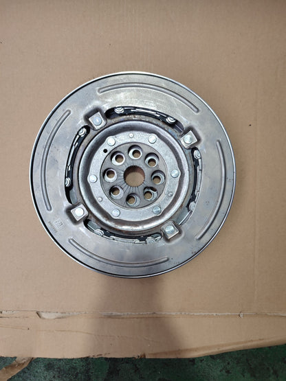 2023 BMW 1 Series F40 1.5 Petrol Dual Mass Flywheel 5A40868 Warranty A151 - Image 4