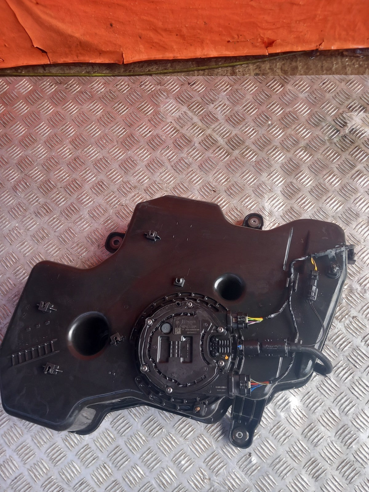 BMW X3 G01 M40D 3.0 Diesel 2019 AdBlue Tank 7418879 Warranty A393 - Image 2