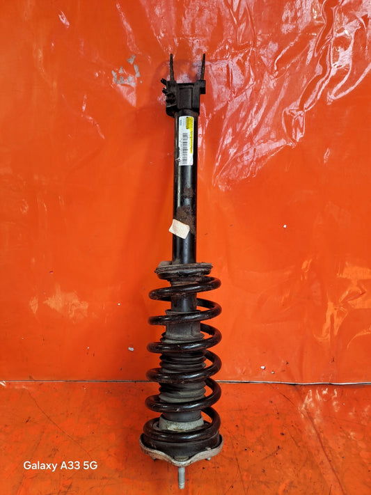 ✅MERCEDES W205 C200 2.0 PETROL 2015 FRONT RIGHT/LEFT SHOCK ABSORBER A2053200713 - Image 1