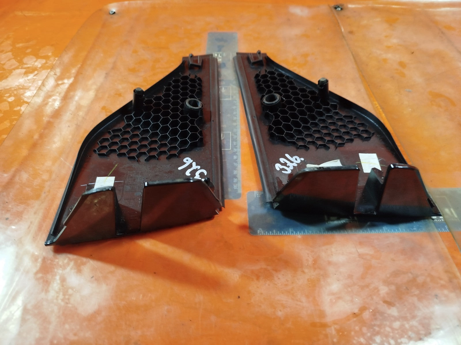 ✅FORD KUGA ST-LINE 2.5 PETROL 2025 REAR ROOF TRIMS LV4BS42946AFW LV4BS42947AFW - Image 5
