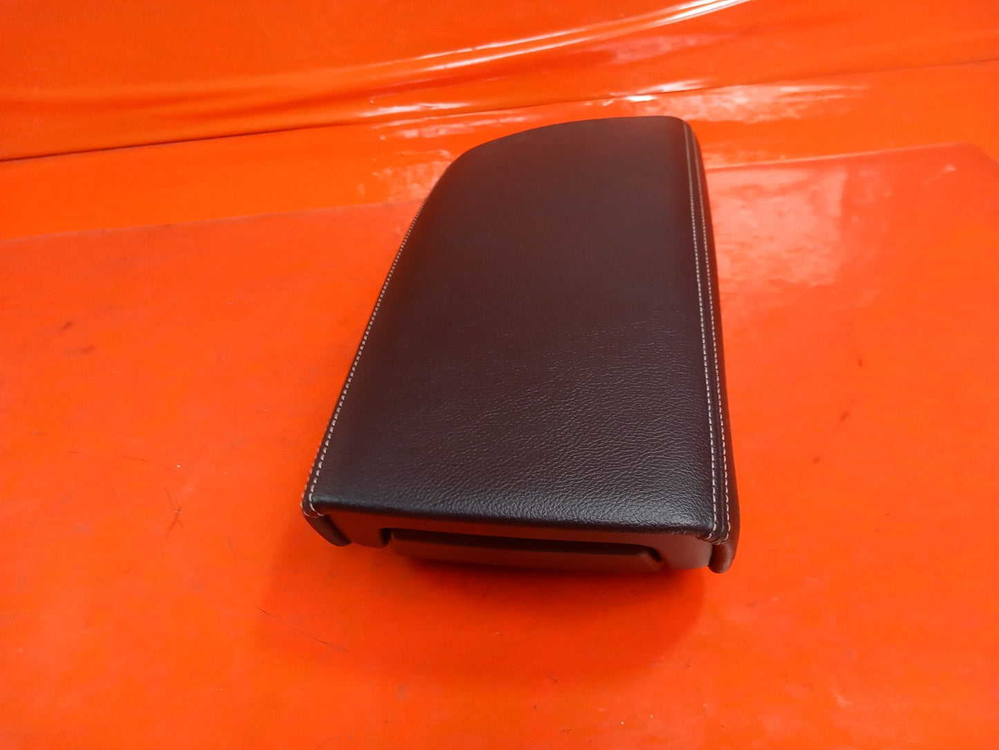 2019 Renault Megane MK4 Centre Console Armrest Warranty A387 - Image 4