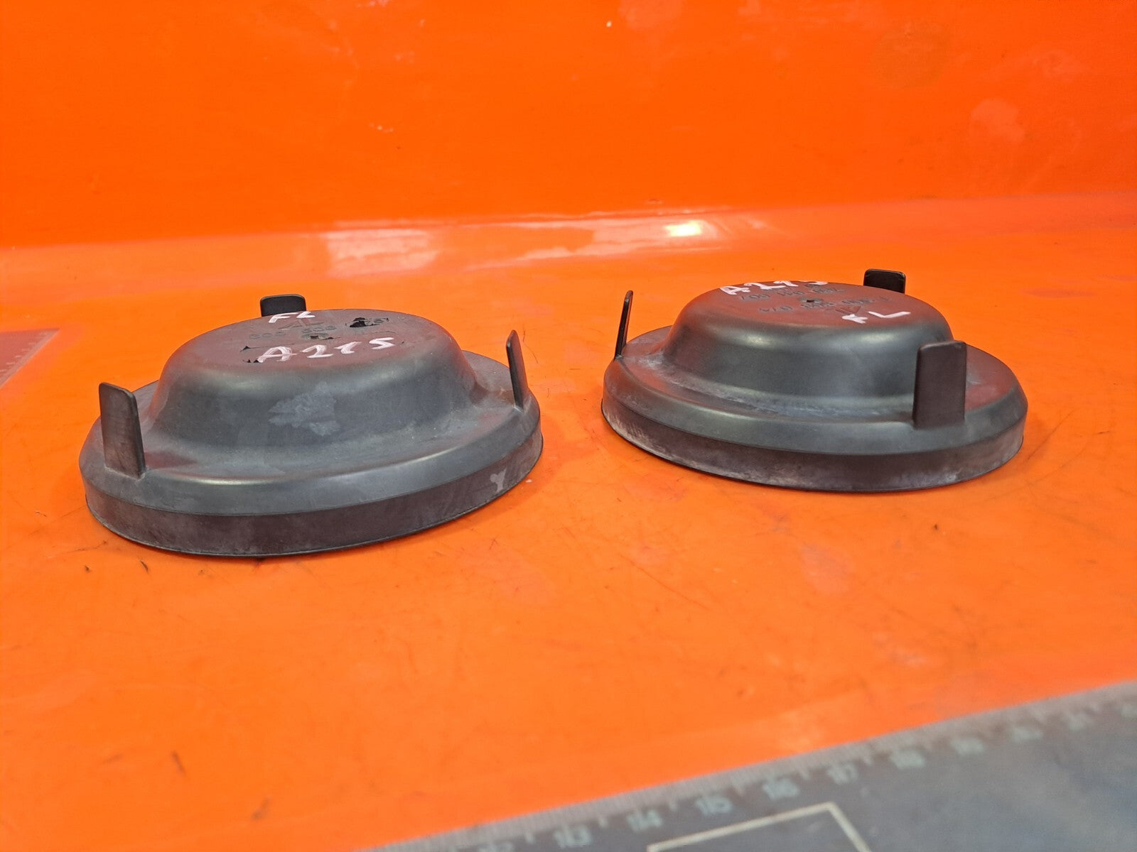 2015 VW TRANSPORTER T30 HIGHLINE 2.0D FRONT LEFT HEADLIGHT PROTECTION CAPS A215 - Image 2