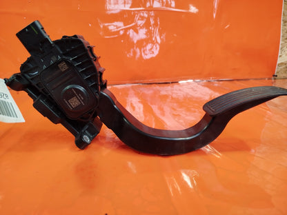 ✅Tesla Model 3 Long Range 2020 ACCELERATOR THROTTLE PEDAL 1011298 Warranty A262 - Image 3