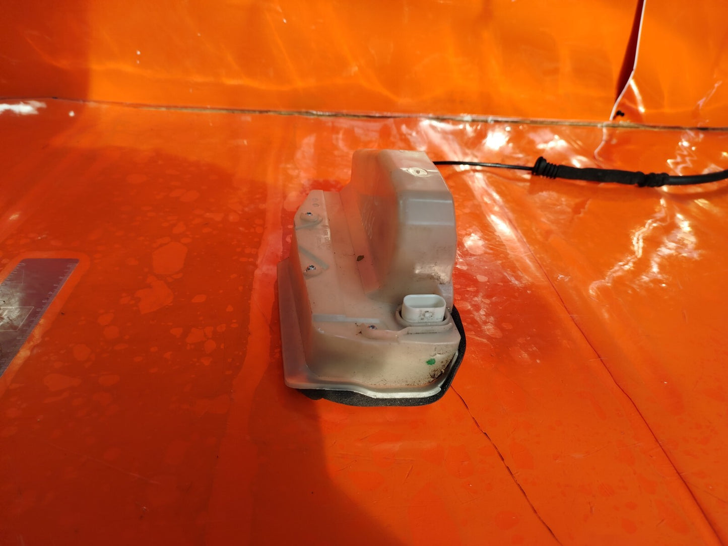 ✅Tesla Model 3 Long Range 2020 FRONT LEFT DOOR SOLENOID 1068964-00-M Warranty - Image 9