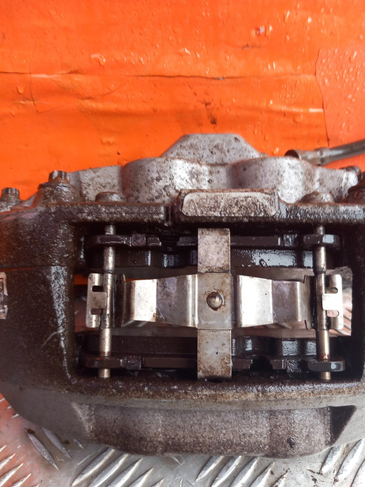 Audi Q5 2.0 Diesel 2016 Front Right Brake Caliper 8R0615108 Warranty A152 - Image 6