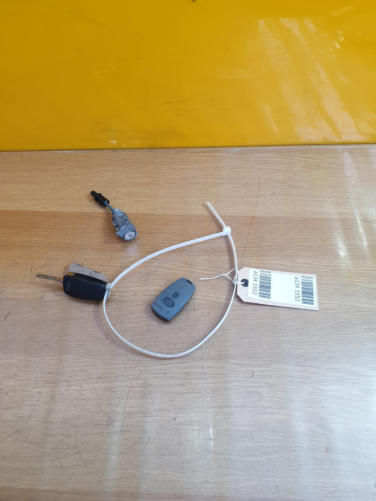 ✅AUDI Q2 S-LINE 1.4 PETROL 2017 DOOR LOCK BARREL AND KEY Warranty A134 - Image 2