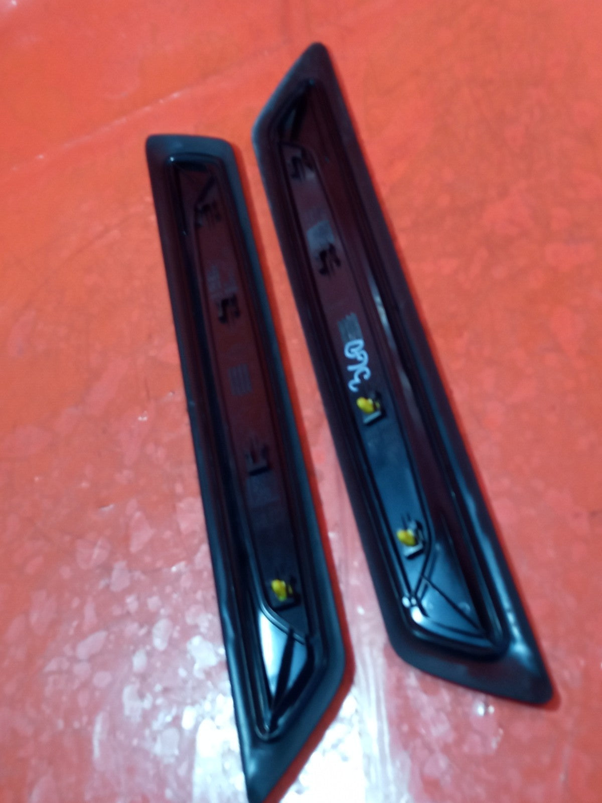 ✅BMW F20 118I M Sport 1.5 Petrol 2019 Front Door Sill Trims Pair 7263315 A360 - Image 6