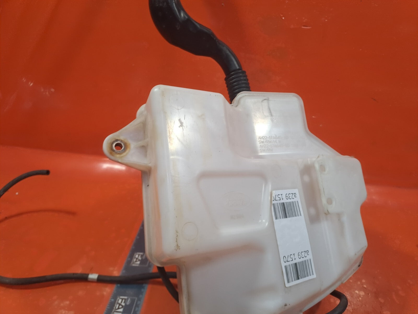 ✅2011 LAND ROVER DISCOVERY 4 L319 WINDSCREEN WASHER BOTTLE AH22-17A645-AD A239 - Image 7