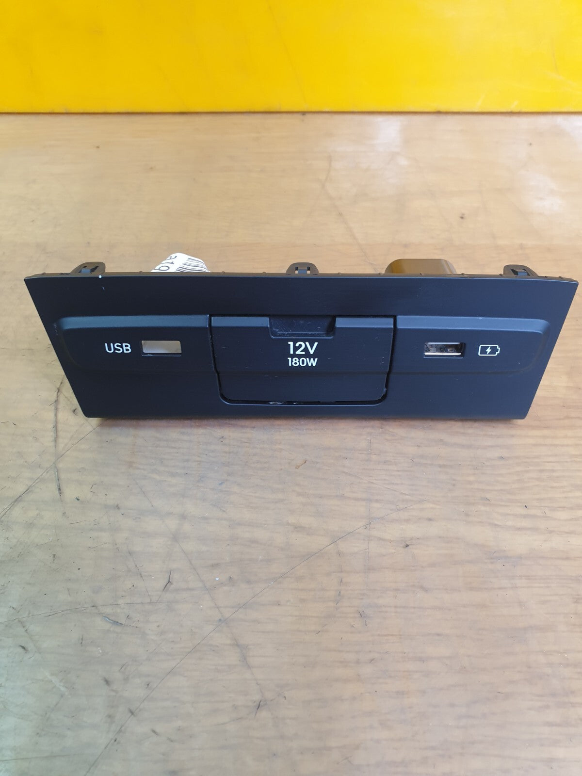 ✅Hyundai I20 N Line 2023 1.0 Petrol AUX USB PORT CHARGE SOCKET Warranty A199 - Image 1