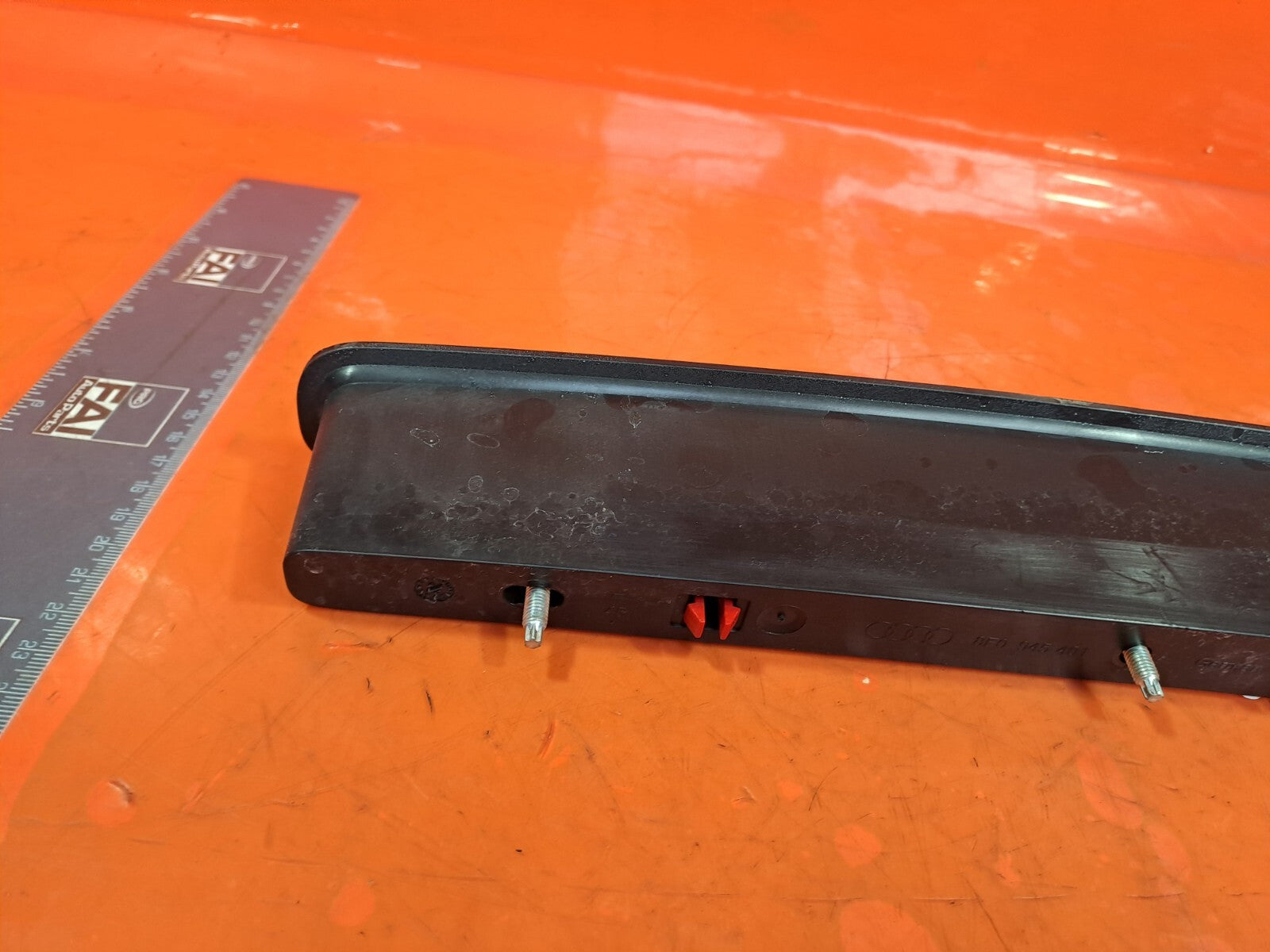 ✅AUDI A5 S LINE CABRIO 2.0 PETROL 2009 BOOT LID CENTRE BRAKE LIGHT 8F0945401 - Image 6