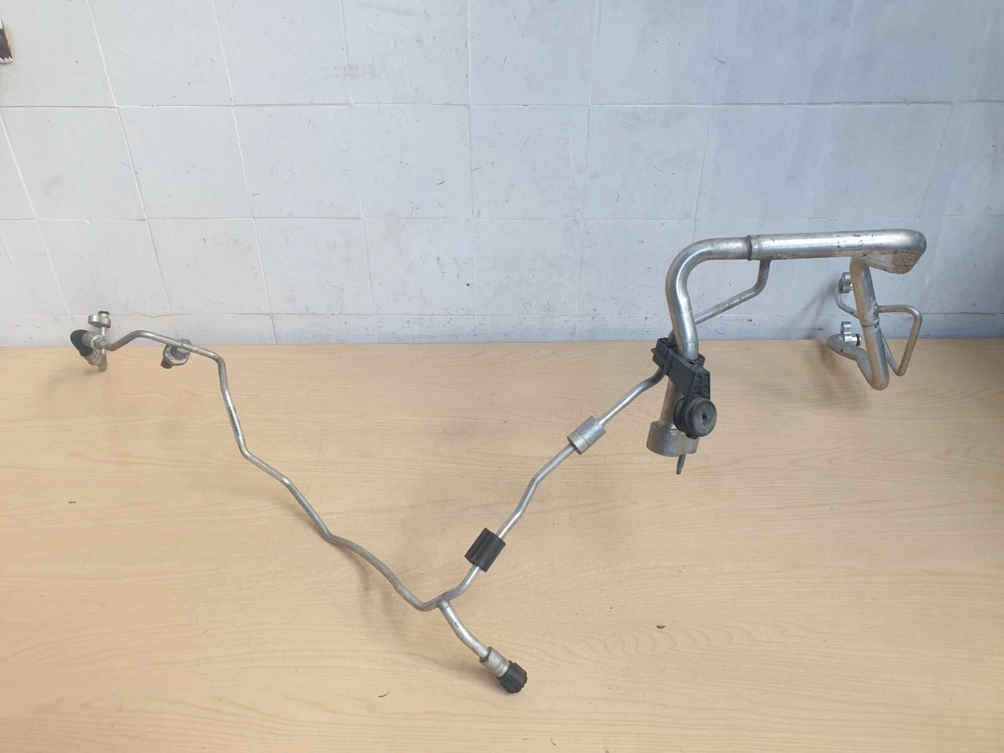 ebay-src:https://i.ebayimg.com/00/s/mtiwmfgxnjaw/z/0r4aaesw-dnp4h-m/$_57.jpg