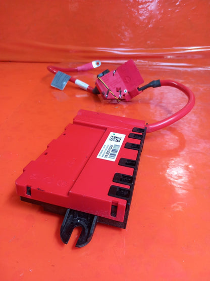 2013 BMW 3 Series F30 Xdrive M Sport Power Distributor Box w/ Cable 9227752 - Image 4