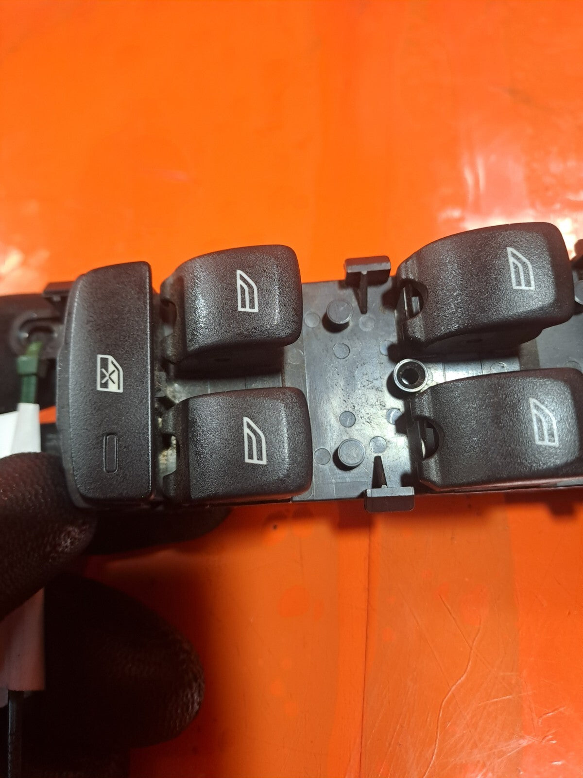 ebay-src:https://i.ebayimg.com/00/s/mtywmfgxmjaw/z/ulsaaoswhivn48ts/$_57.jpg