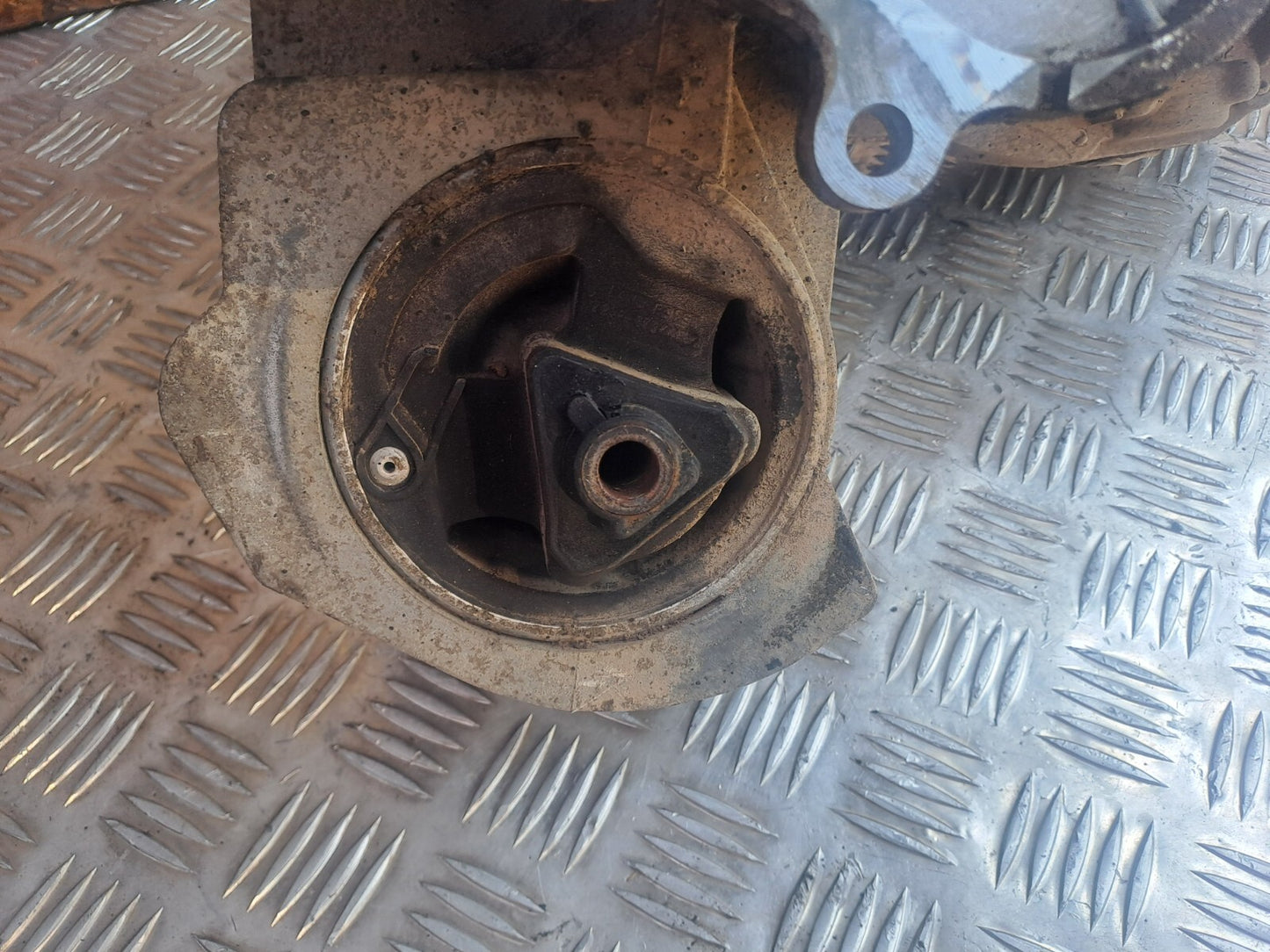 Land Rover Range L322 2005 4.4 Petrol Gearbox TransferCase XH423L572AA IAB000033 - Image 2