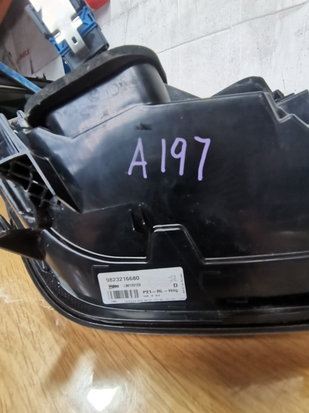 ebay-src:https://i.ebayimg.com/00/s/mtywmfgxmjaw/z/x1qaaoswvrrmw3xo/$_57.jpg