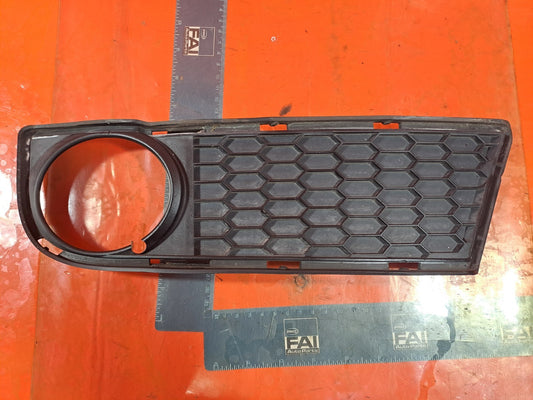 ✅2013 BMW 1 SERIES E88 FRONT FOG LIGHT LEFT GRILL 8054485 + WARRANTY A348 - Image 2