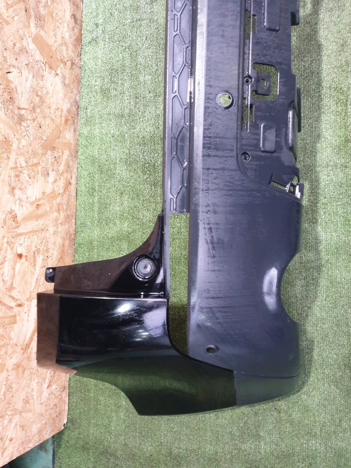 ✅2018 LAND ROVER DISCOVERY SPORT L550 REAR BUMPER BLACK Warranty A094 - Image 3
