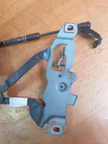 ✅2014 BMW 5 SERIES F11 4.4P FRONT RIGHT BONNET HINGE 7249888 7309117 + WARRANTY - Image 6