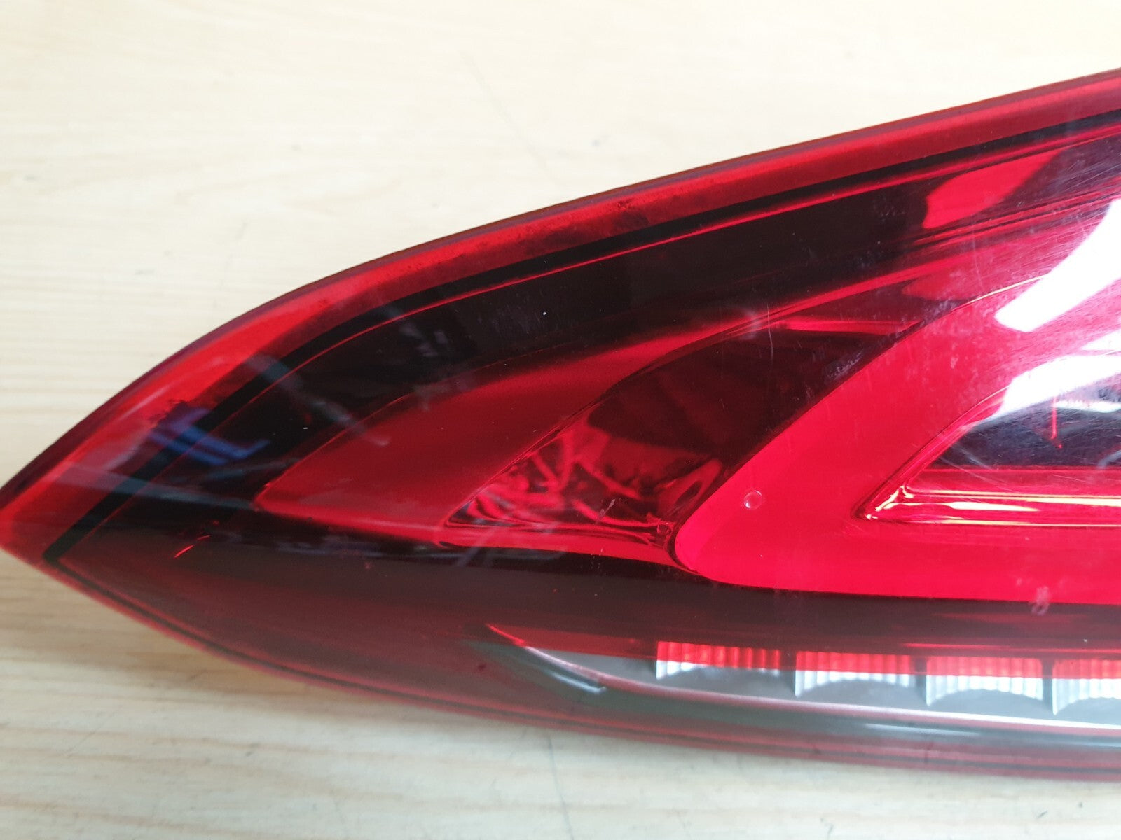 2019 MERCEDES A CLASS W177 REAR RIGHT INNER TAIL LED LIGHT A1779062000 X00 - Image 3