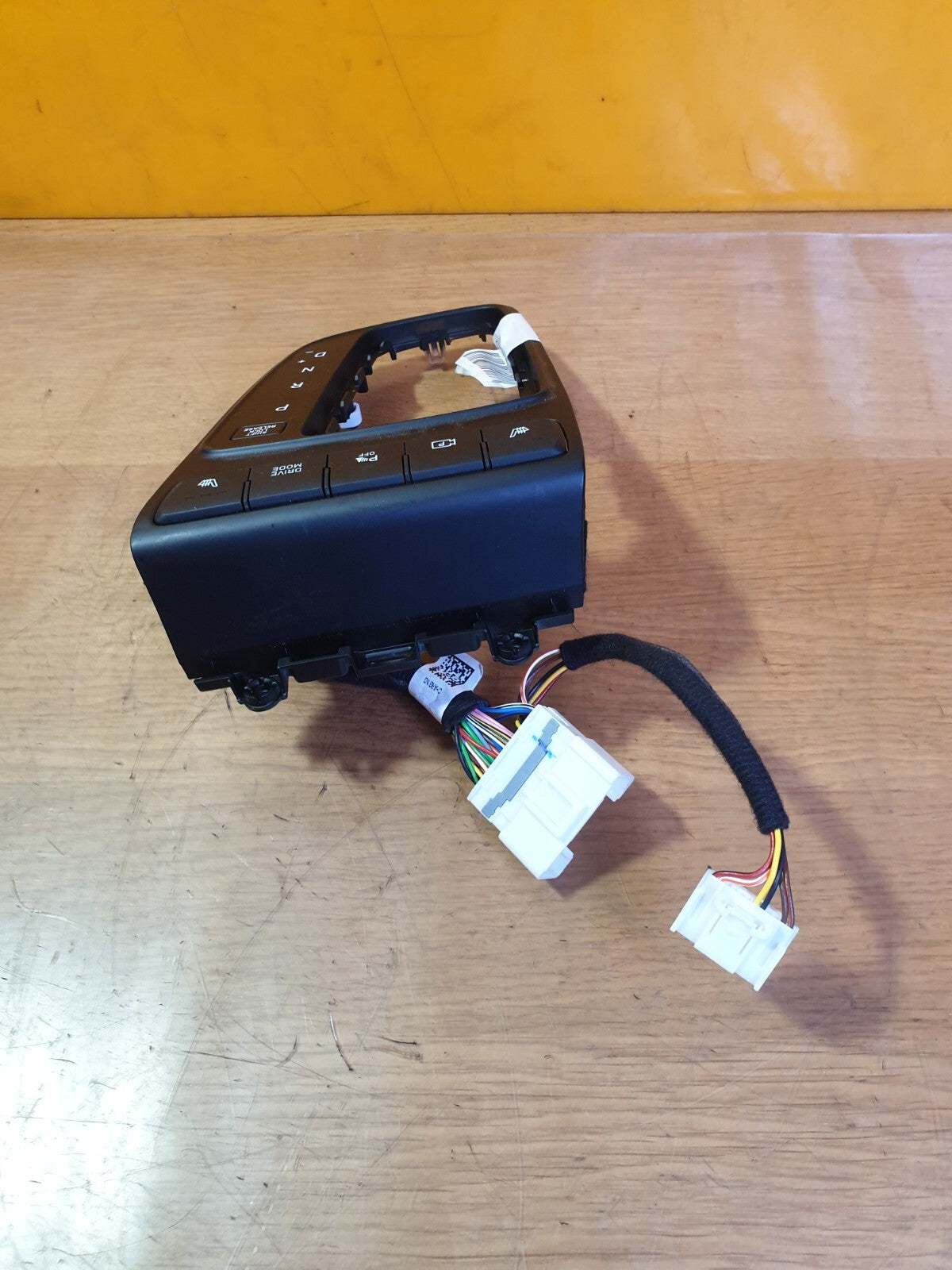 ✅2023 HYUNDAI BAYON T-GDi 1.0P GEAR STICK SURROUND TRIM PANEL 84655-Q0800 A200 - Image 2