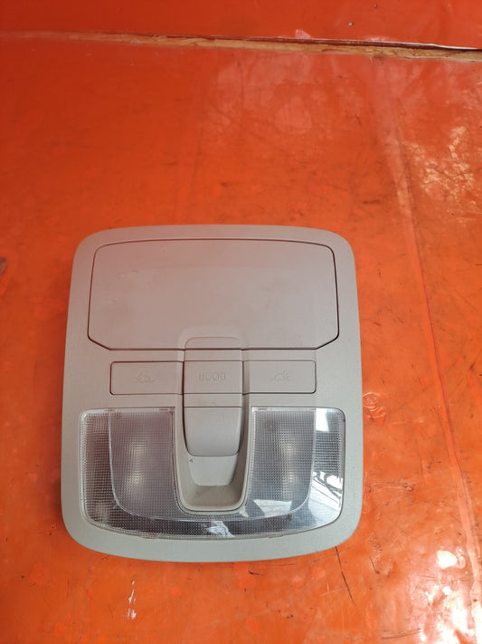 ✅Ssangyong Korando S 2013 2.0 Diesel FRONT INTERIOR ROOF LIGHT 77670-34000 - Image 1