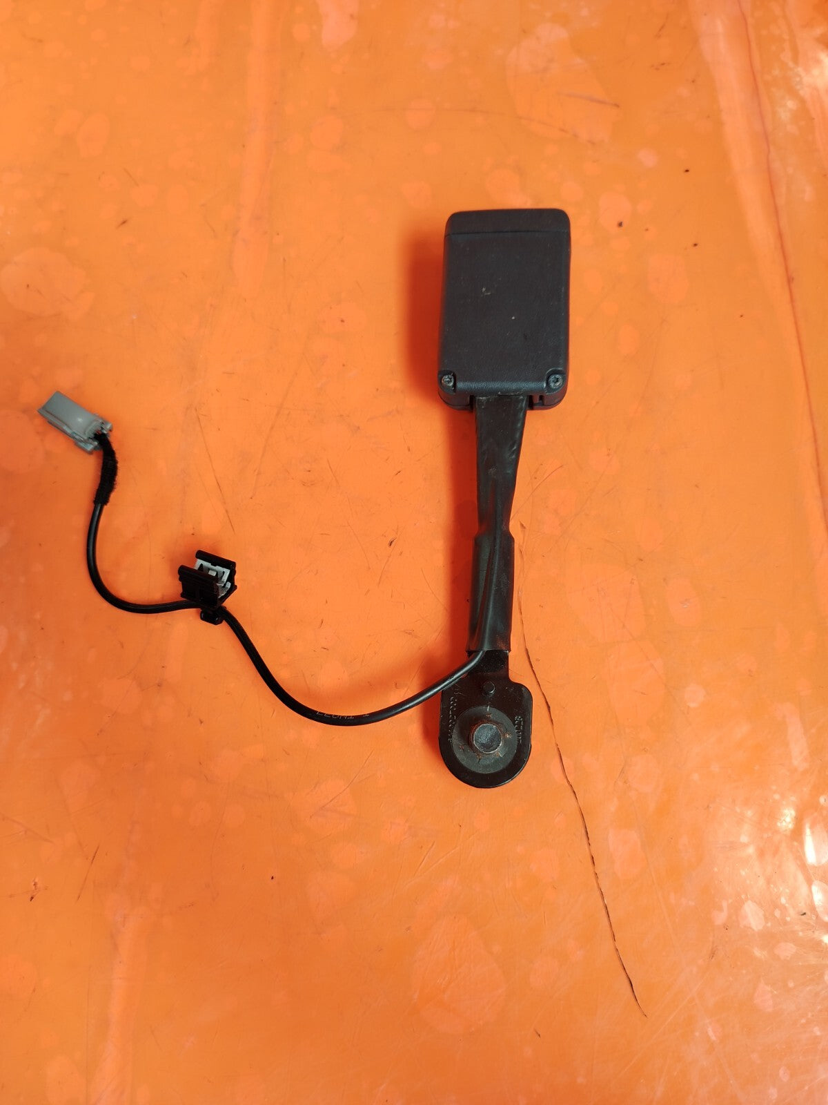 ✅TESLA MODEL 3 LONG RANGE 2020 FRONT LEFT SEAT BELT BUCKLE 1090323-01-D Warranty - Image 1