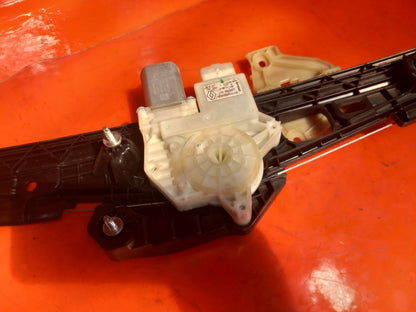 Renault Captur 1.6 Petrol 2023 Front Right Door Window Regulator 807203293R A392 - Image 11