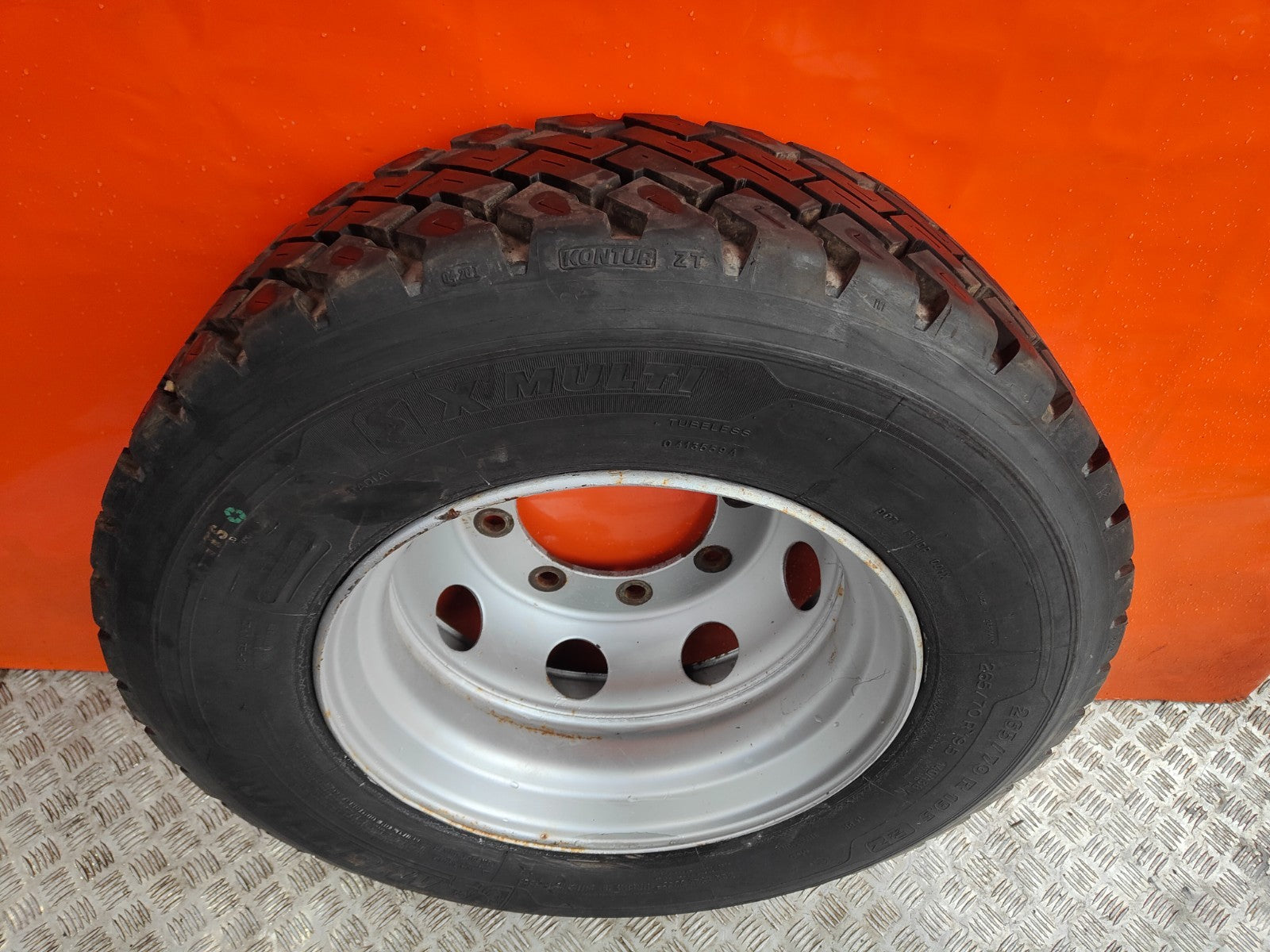 ✅2003 VOLVO FL 5.5D REAR ALLOY WHEEL WITH TYRE 265/70 R19.5 + WARRANTY A324 - Image 11