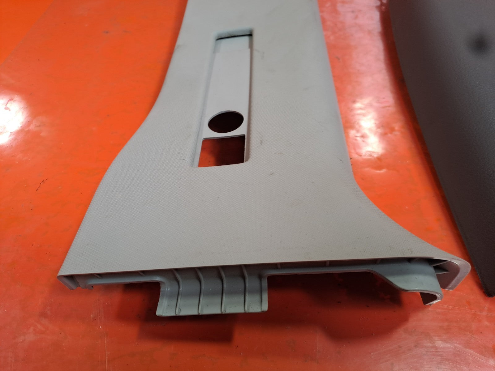 ✅2021 Ford Transit Custom Right Side B Pillar Trim BK21-V243W06-AC Warranty A370 - Image 4