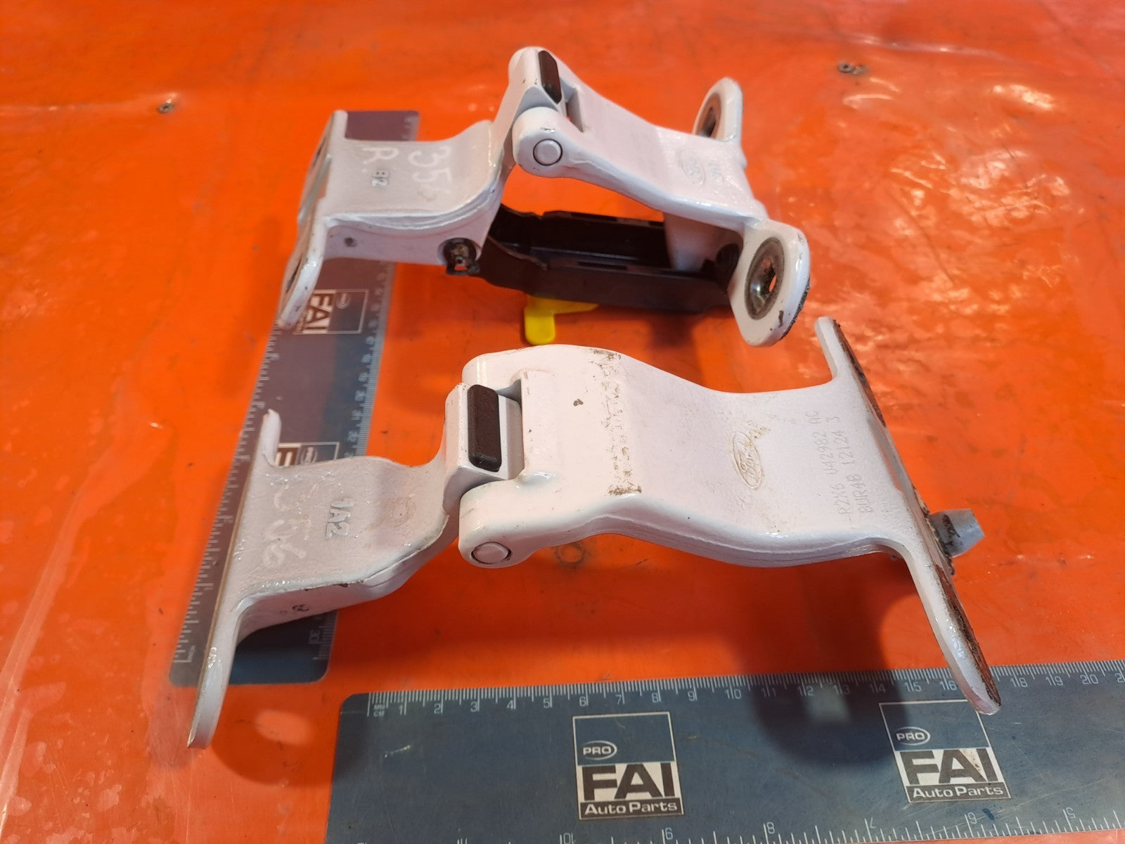 ✅Ford Transit Courier 1.5 Diesel 2024 Rear Right Door Hinges R2X6V42982BA A356 - Image 3