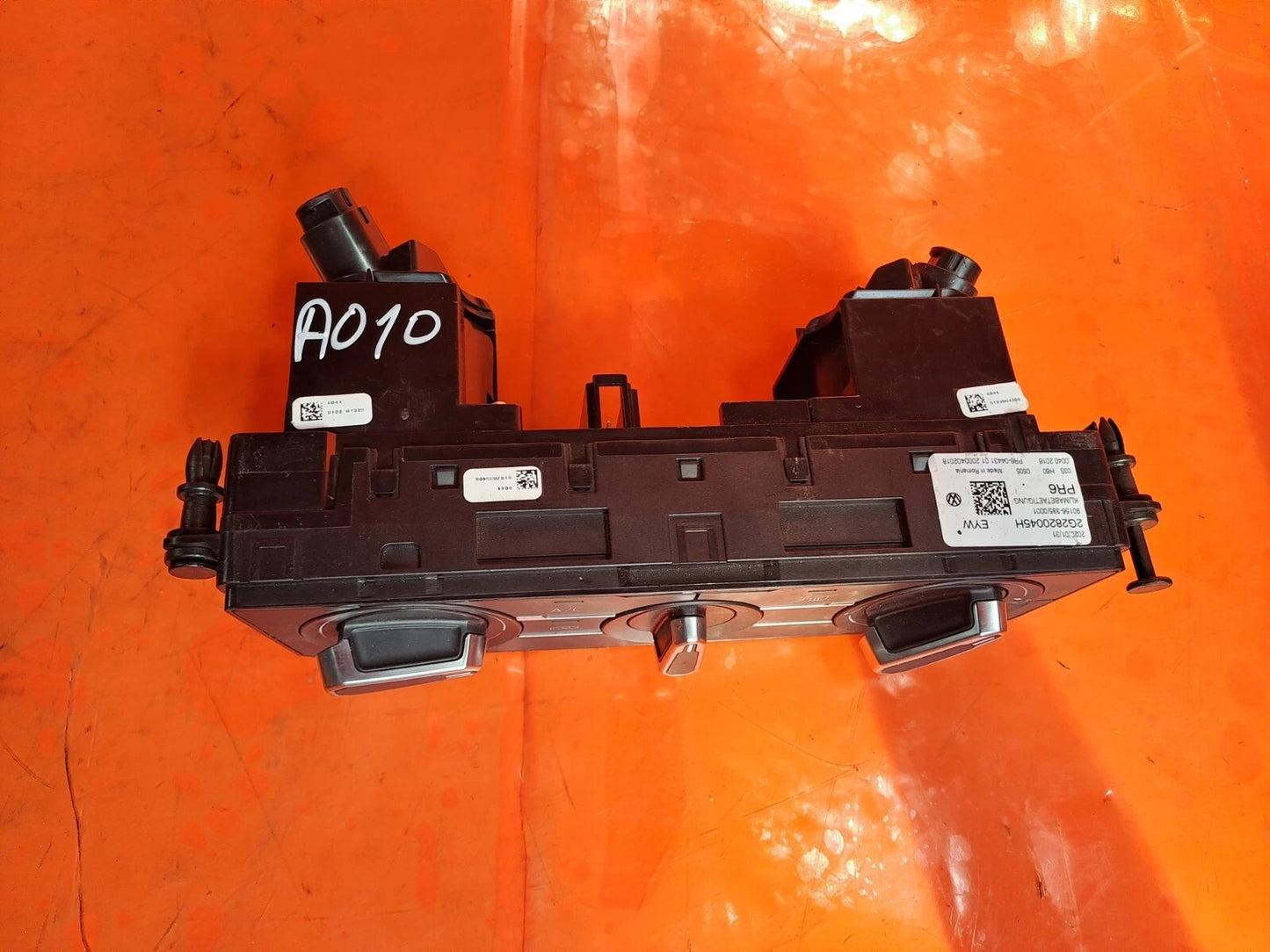 ✅VW T-Cross 1.0 Petrol 2020 Heater Switch Climate Control Panel 2G2820045H A010 - Image 4