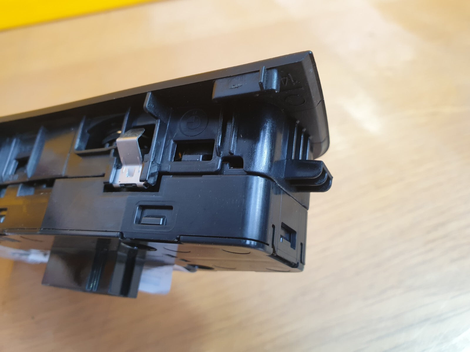 ✅2023 BMW 1 SERIES F40 SPORT 1.5D RIGHT DRIVER SIDE WINDOW CONTROL PANEL A119 - Image 12
