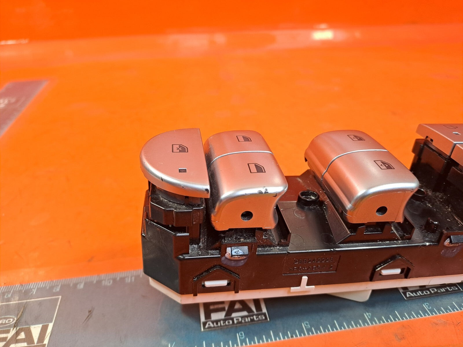 2024 HYUNDAI IONIQ 5 FRONT RIGHT WINDOW SWITCH ASSEMBLY 93571-GI910 A226 - Image 9