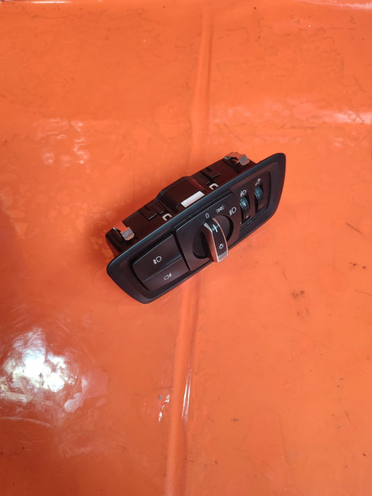 ✅2018 BMW X1 F48 2.0P HEADLIGHT FOG CONTROL SWITCH PANEL 6847525 + WARRANTY A303 - Image 2
