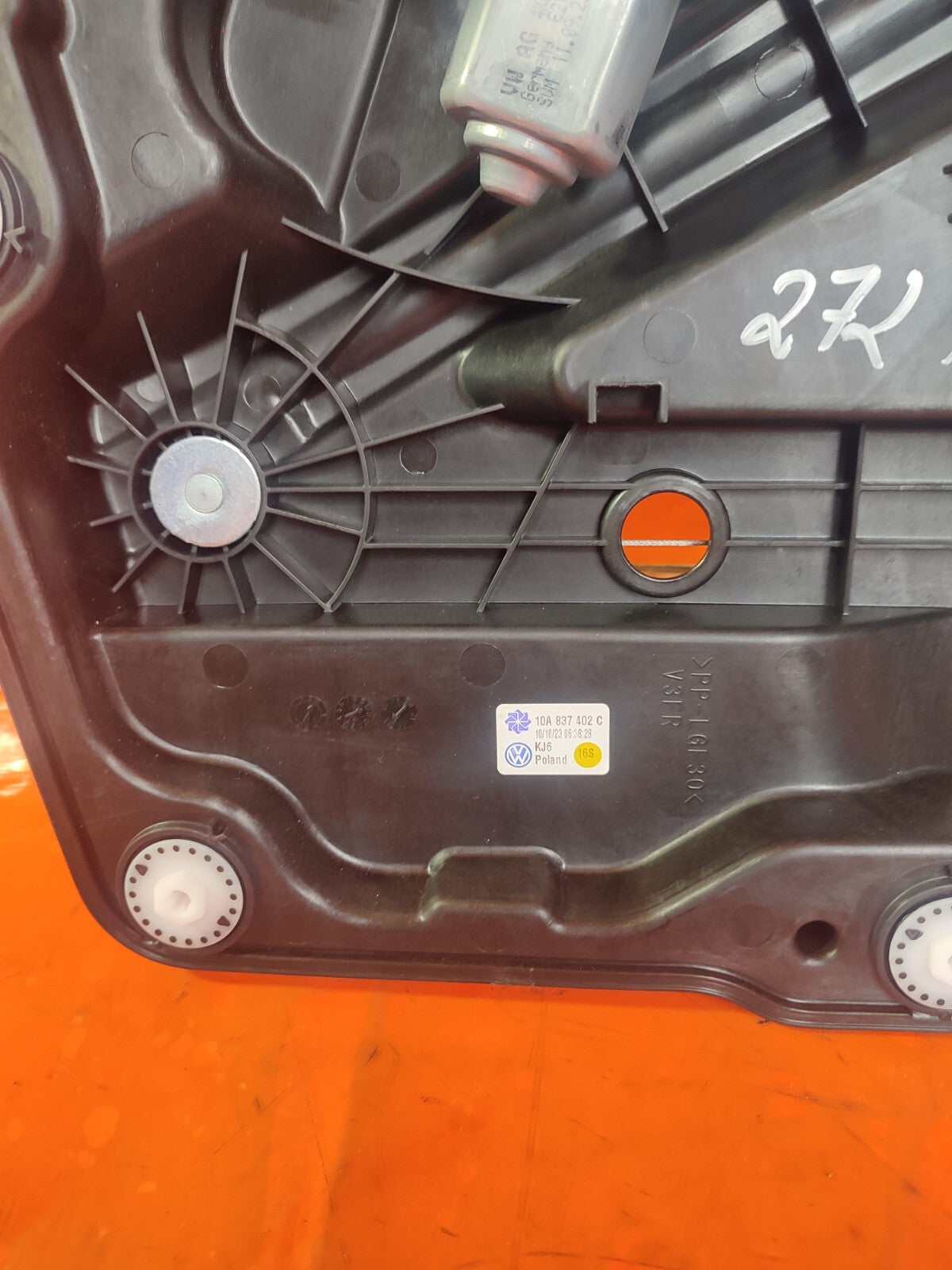 ✅2023 CUPRA BORN V2 EV FRONT RIGHT WINDOW REGULATOR 10A837402C + WARRANTY A272 - Image 5