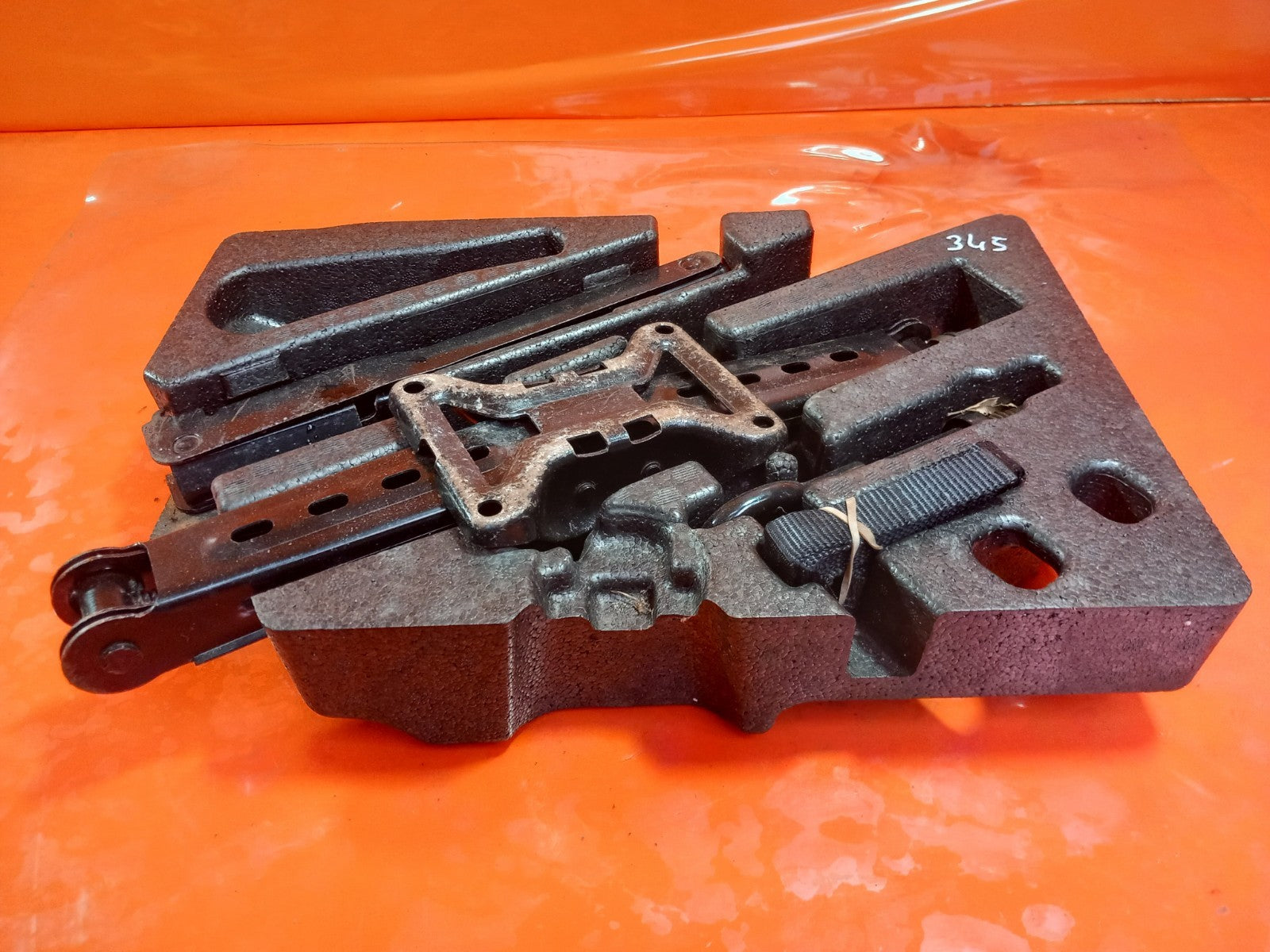Ford Galaxy Zetec 2.0 Diesel 2019 Car Jack Tool Kit EM2BR16G040AB EM2C17035AA - Image 3