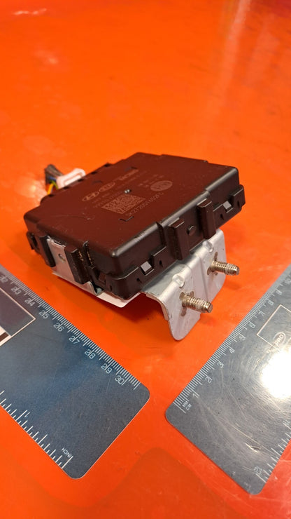 KIA Xceed 4 Isg 1.5 Petrol 2021 PARKING ASSIST CONTROL ECU 99910-J7500 Warranty - Image 3