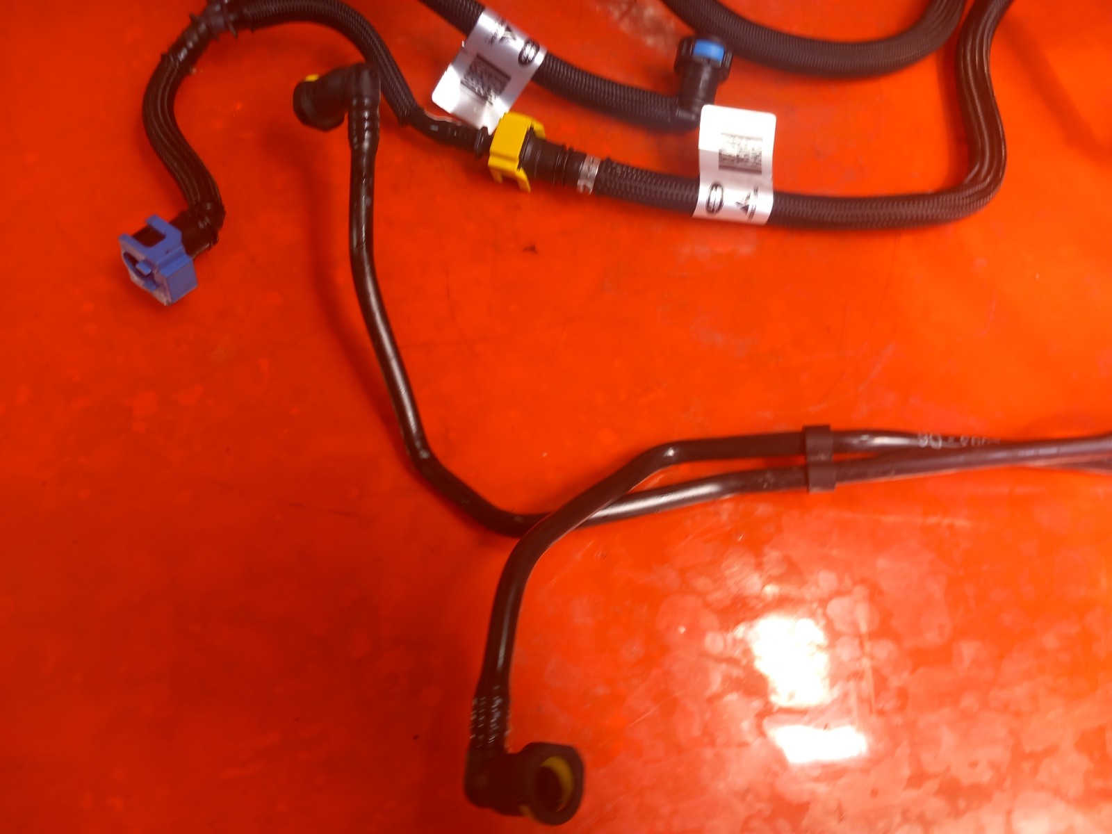 2025 Land Rover Defender L663 Fuel Pipe Set L8B2-9289-KB Warranty A396 - Image 9