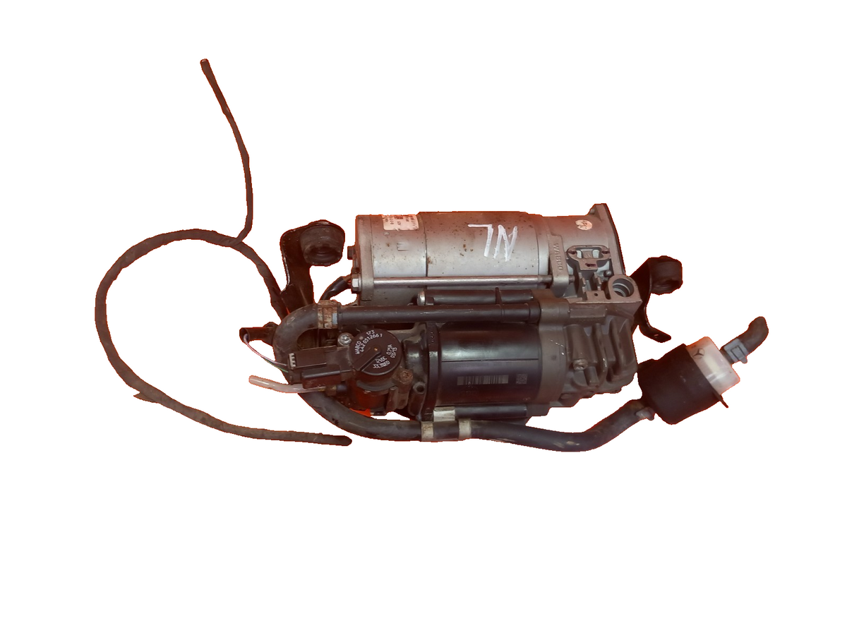 Mercedes E300 W212 2.1 Diesel 2013 Air Suspension Compressor A2123200404 A271 - Image 1