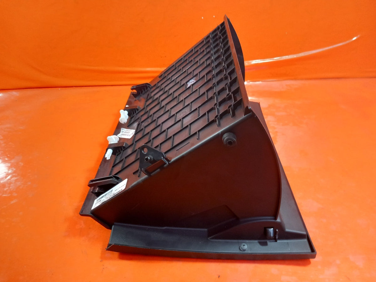 2021 Ford Ranger Wildtrak Glove Box EB3B-4106010-AF Warranty A418 - Image 9