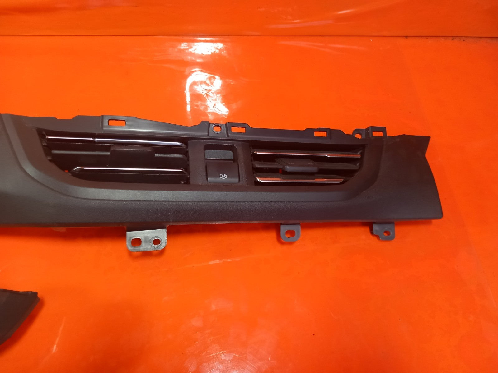 2024 Ford Transit Custom Dash Air Vent Trim PZ31-V01412-GC Warranty A406 - Image 3