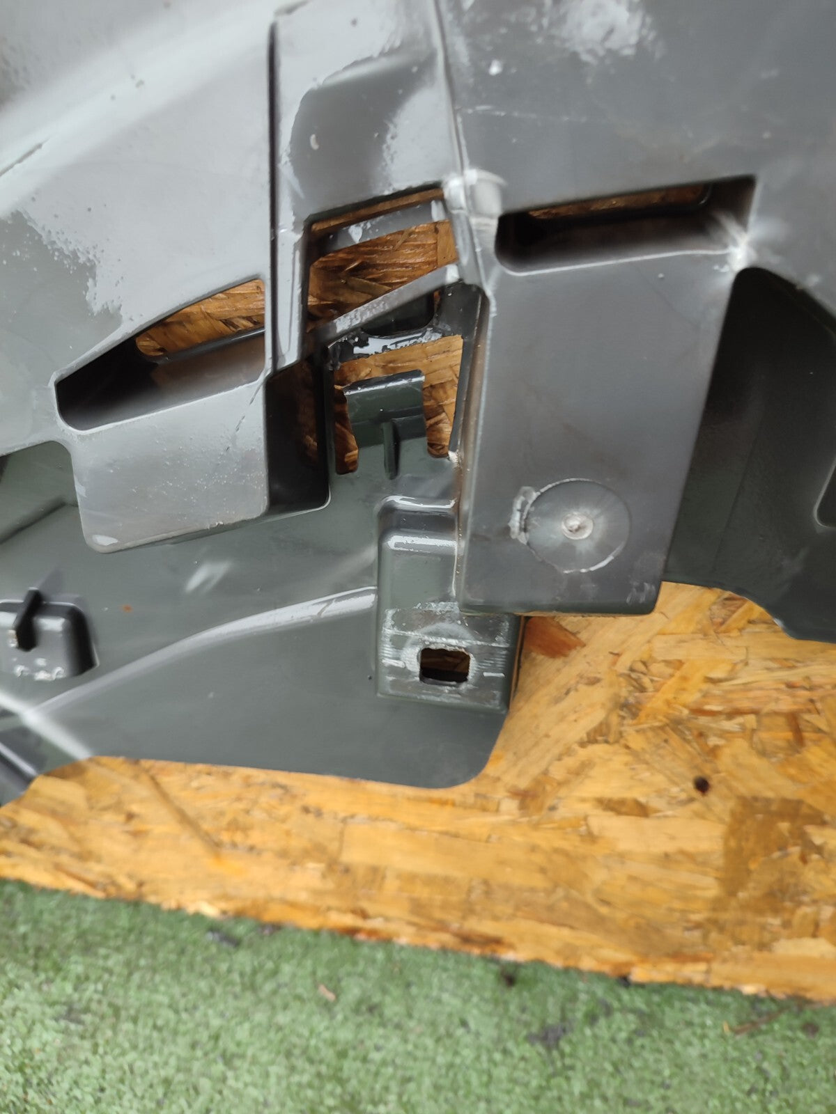 ✅Audi A3 E-Tron 2015 1.4 Petrol FRONT BUMPER UNDERTRAY 8V3807233A Warranty A204 - Image 8