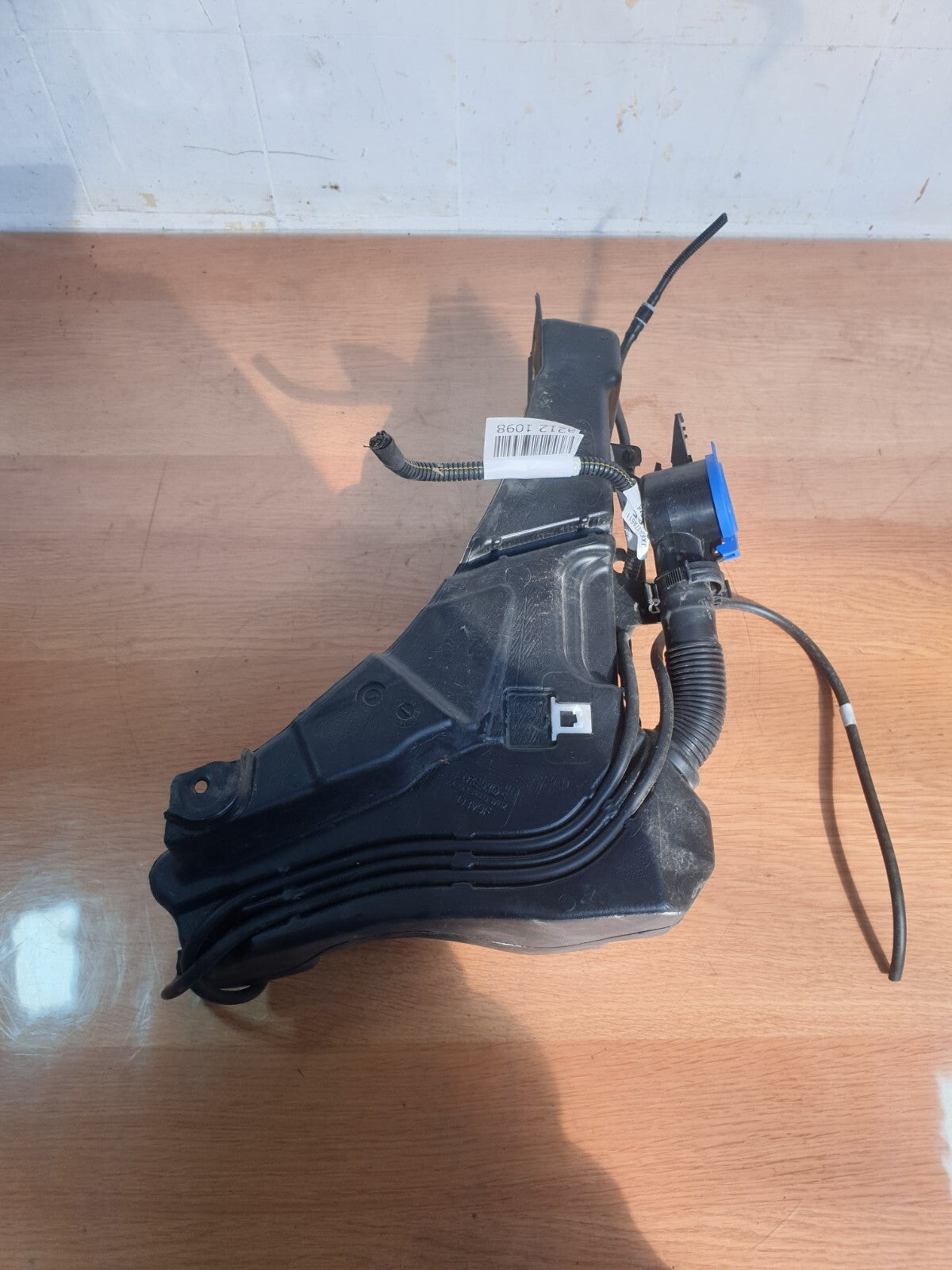FORD FOCUS ACTIVE X 1.0 PETROL 2021 WINDSCREEN WASHER BOTTLE TANK JX7B17B613EF - Image 1